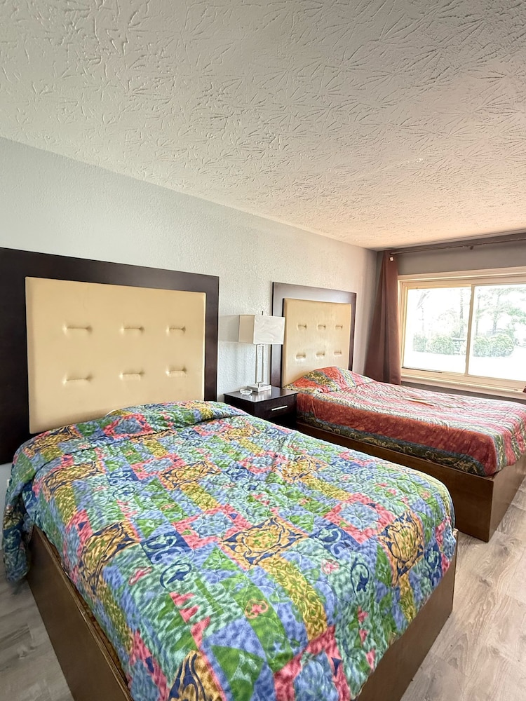 BlissPoint Inn FKA Motel 6t7