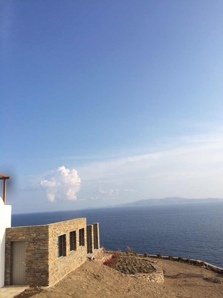 Vathi Bleu Private Villas