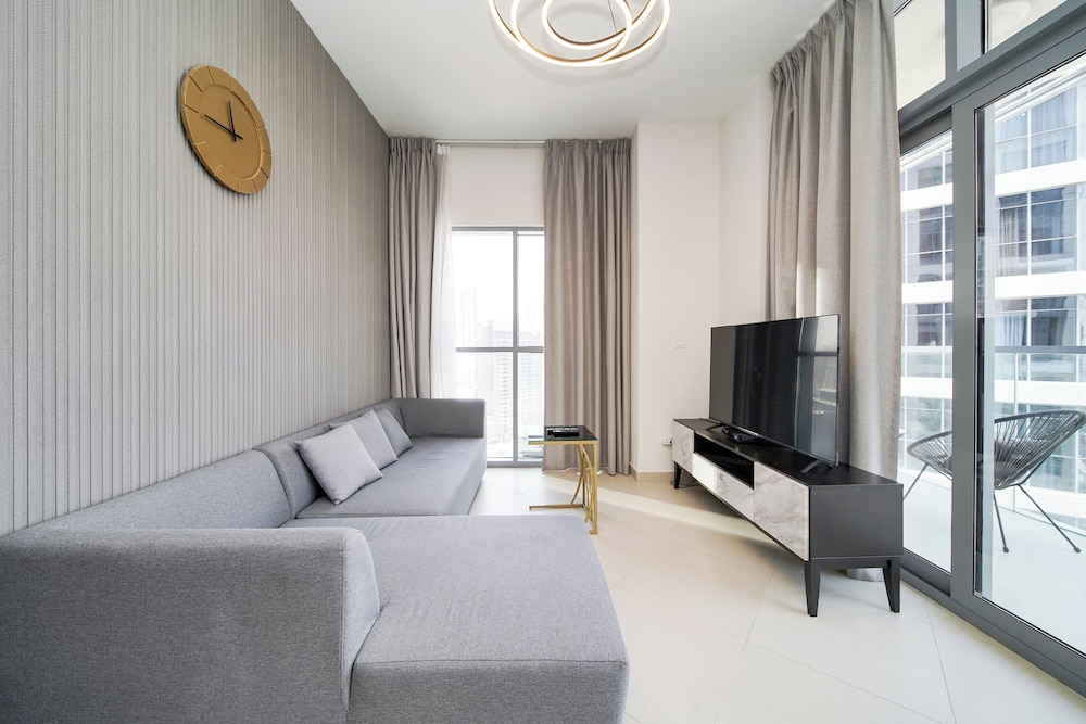 PVH - Burj Khalifa View 1BR - Bellevue 2