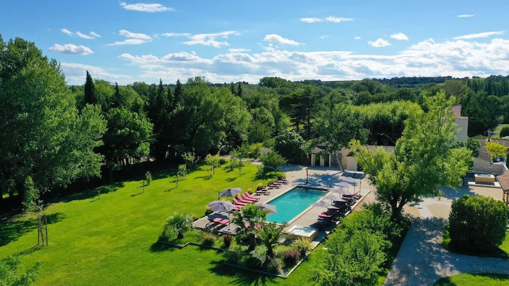 Charming Mas Provencal With Swimming Pool