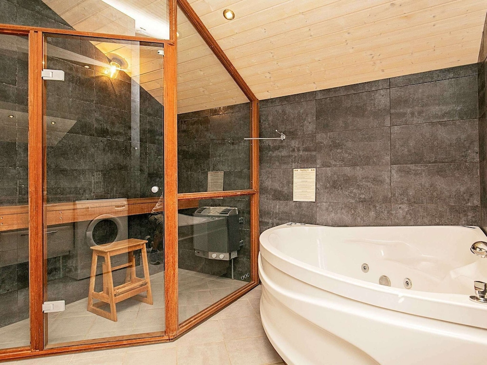 8 Person Holiday Home in Dannemare-by Traum view 3