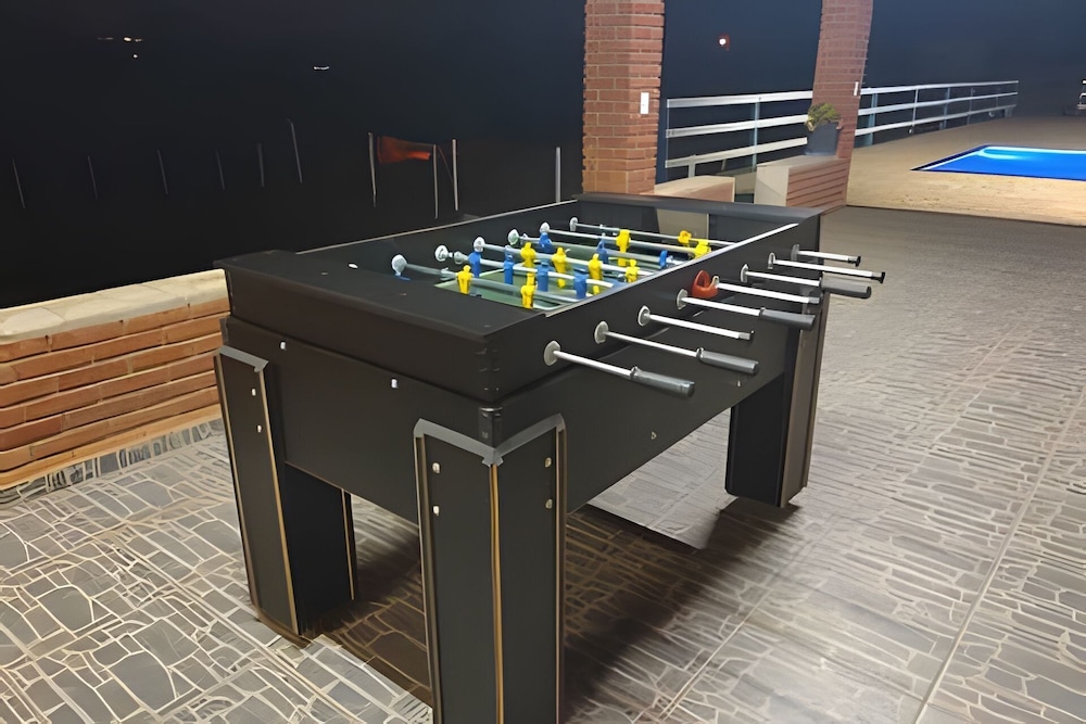 Chácara com 4 Chalés grande piscina