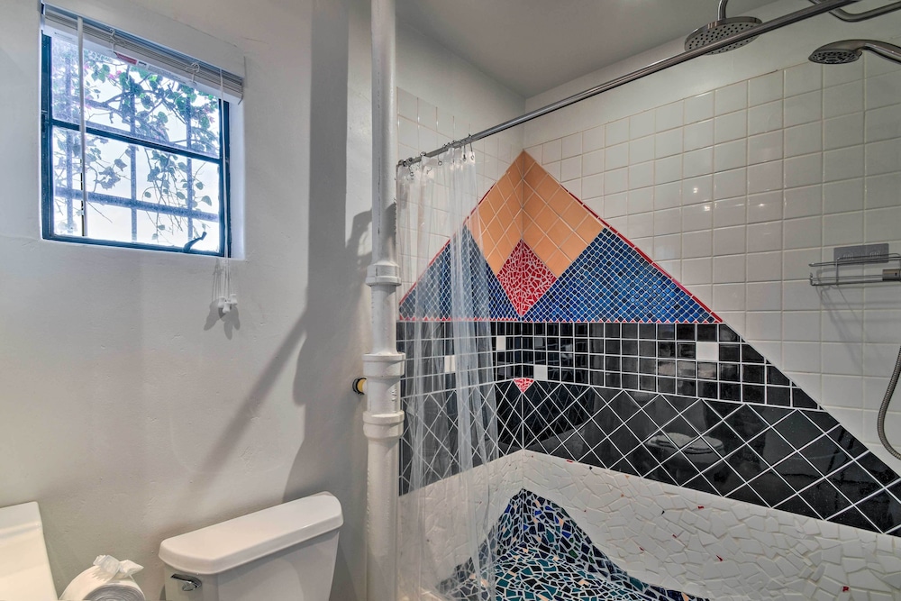 Phoenix Getaway w/ Patio, Near Roosevelt Row!