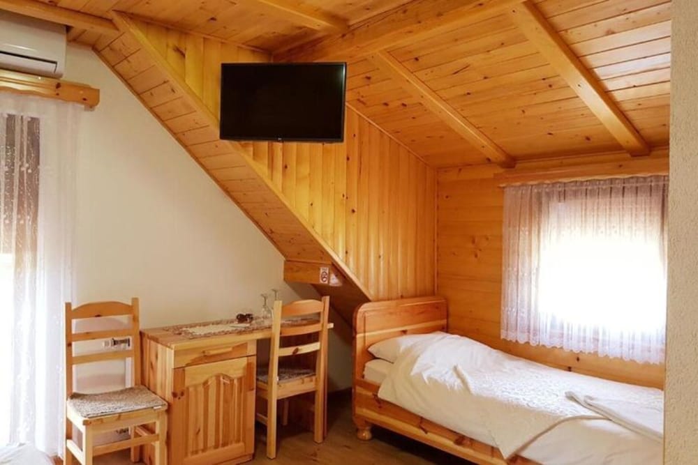 Green Valley Guesthouse in Jezerce