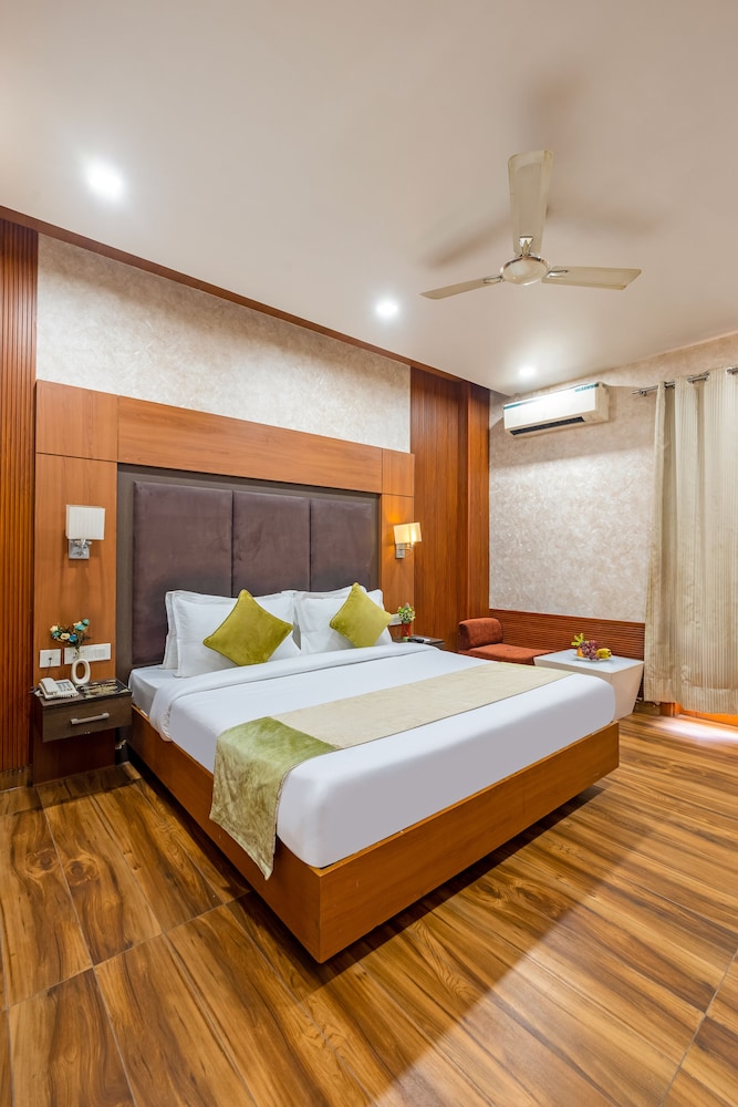 The global hotel by golden place