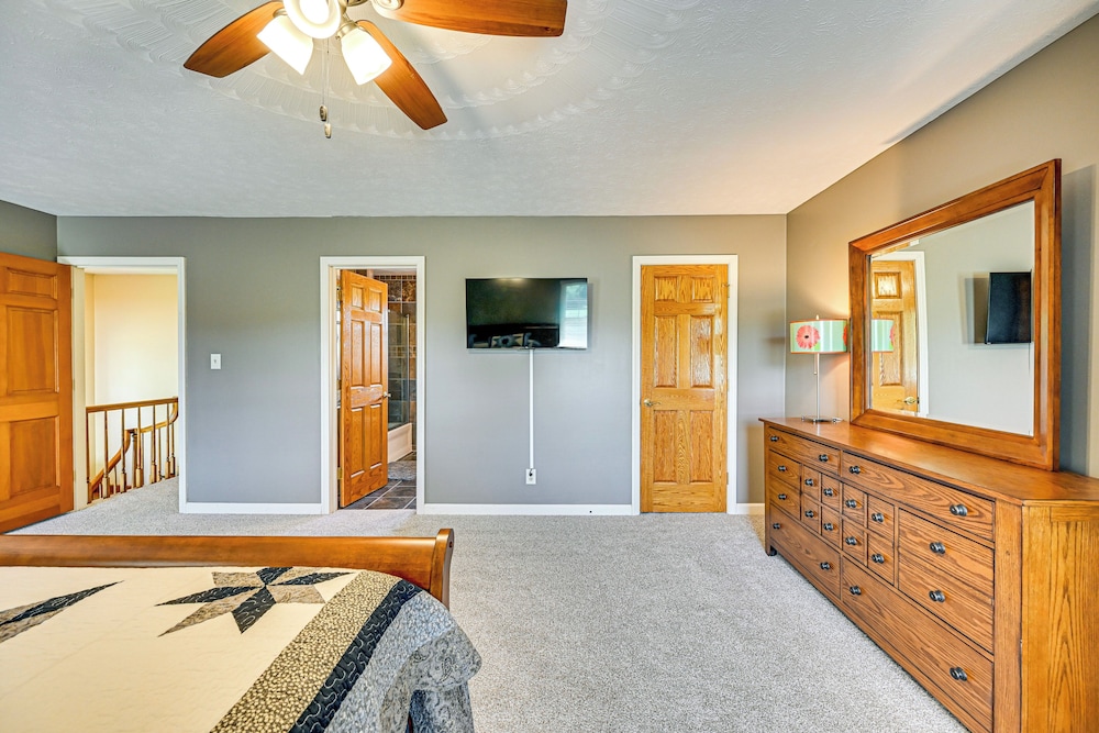 Rural & Private Dover Retreat: Close to Wineries!