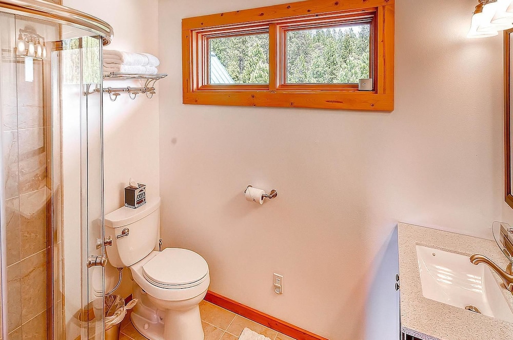 Deer Meadow Lodge - Property Image 12