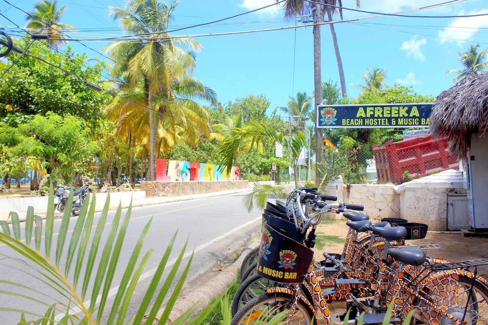 Afreeka Beach Hostel & Music Bar