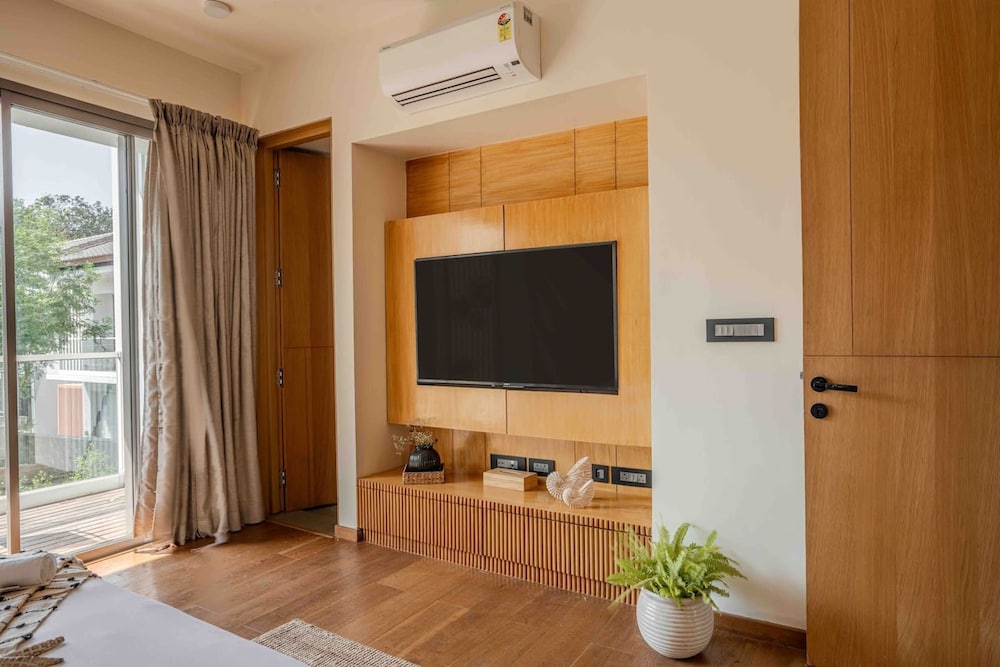 Villa Samurai - Japanese Villa w Pool North Goa