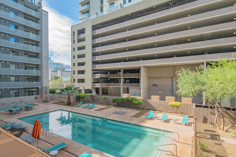 ROVE LIVING/KL - Roosevelt Point