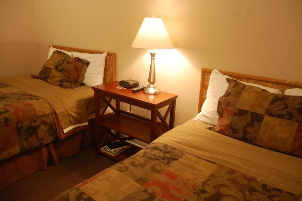 Barons Motor Inn