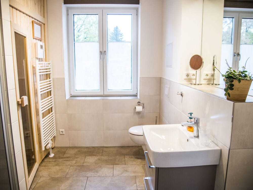 Wide Luzin Modern Retreat