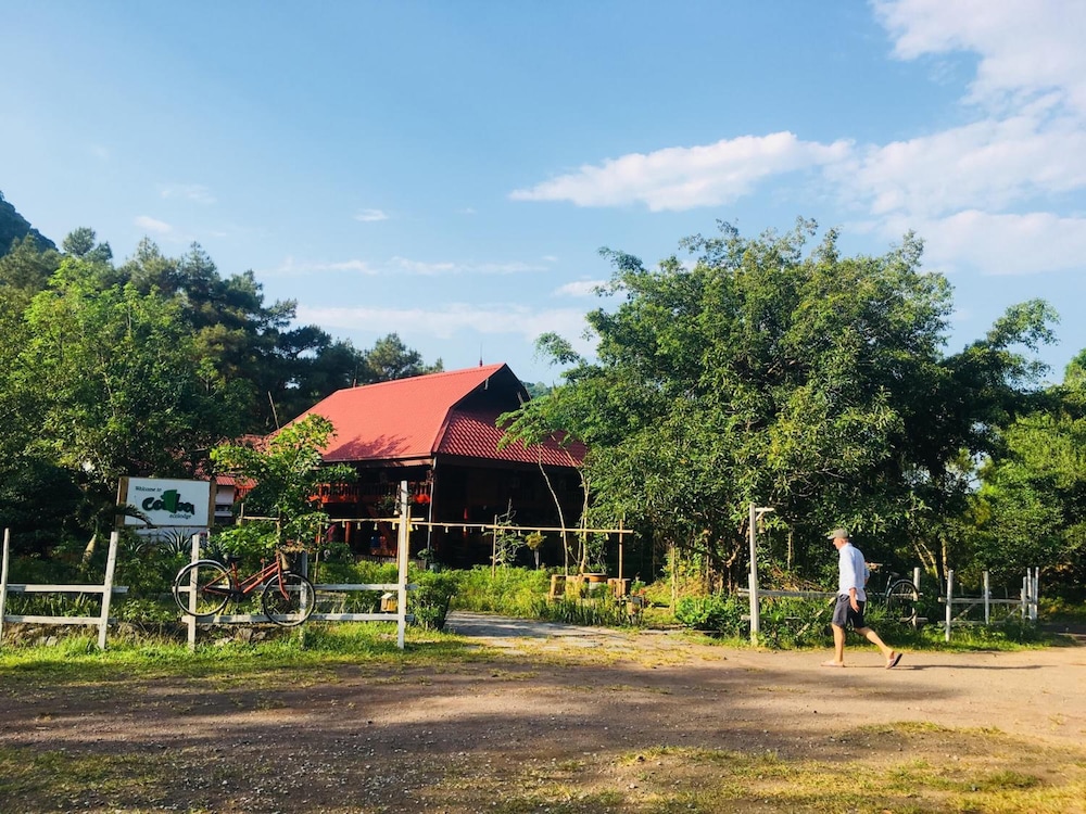 Cat Ba Eco Lodge