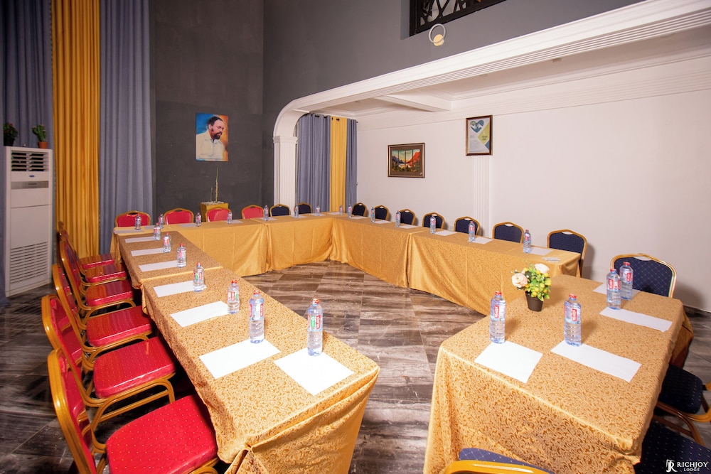 meeting & event spaces