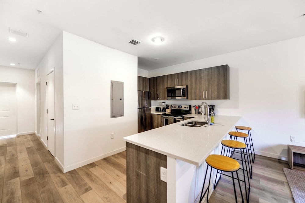 Prime Townhouses Near Design District