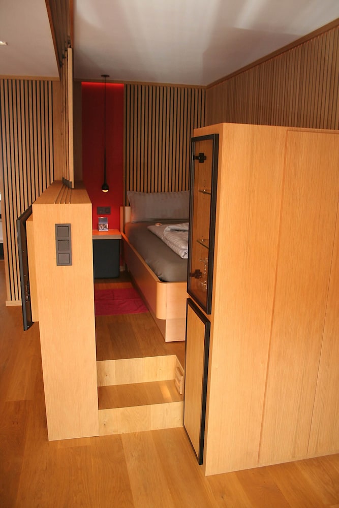 ney.land apartments