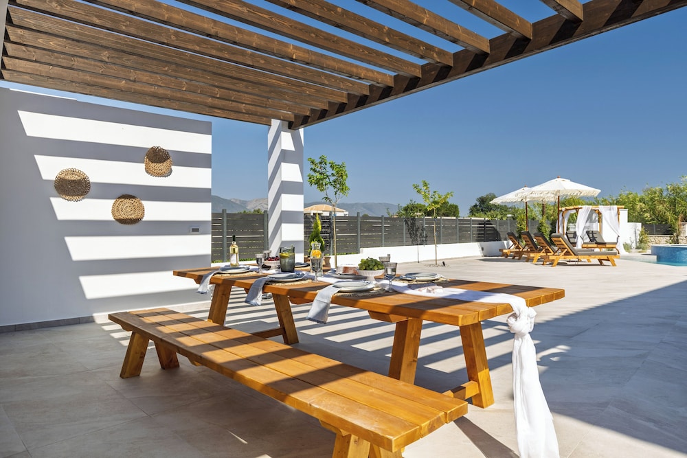 Oasis Luxury Residences