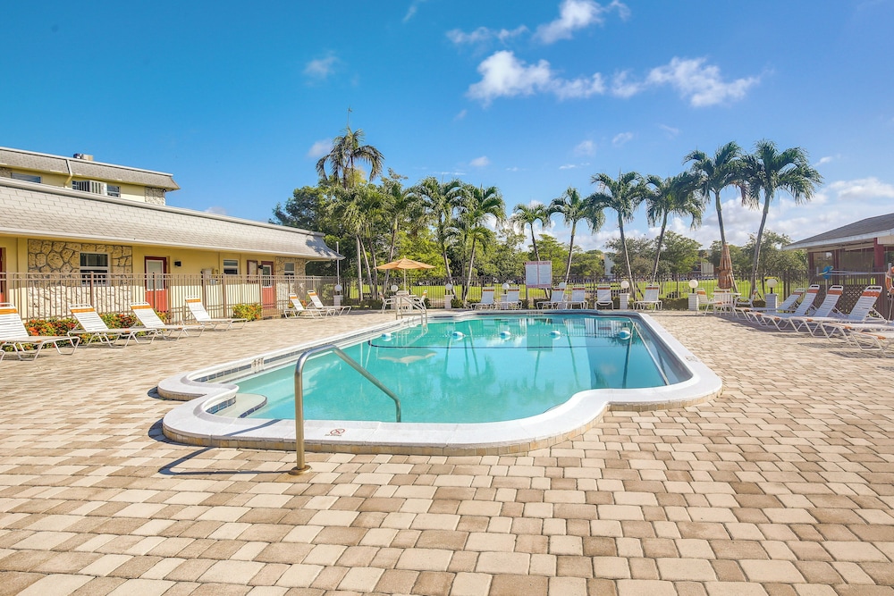 Community Pool: Lauderhill Vacation Rental