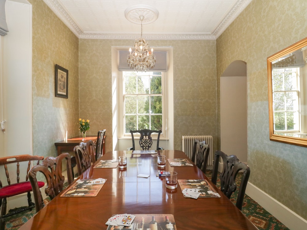 Milton Manor