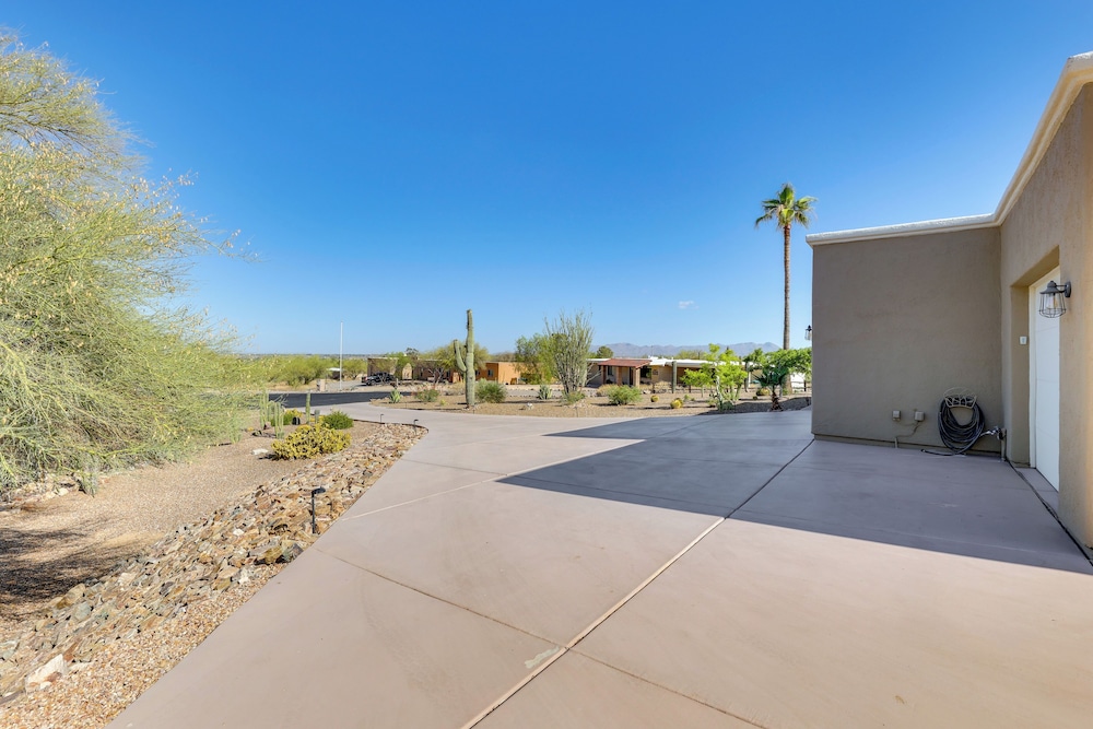 Home Near El Conquistador Golf: Hot Tub + Mtn View