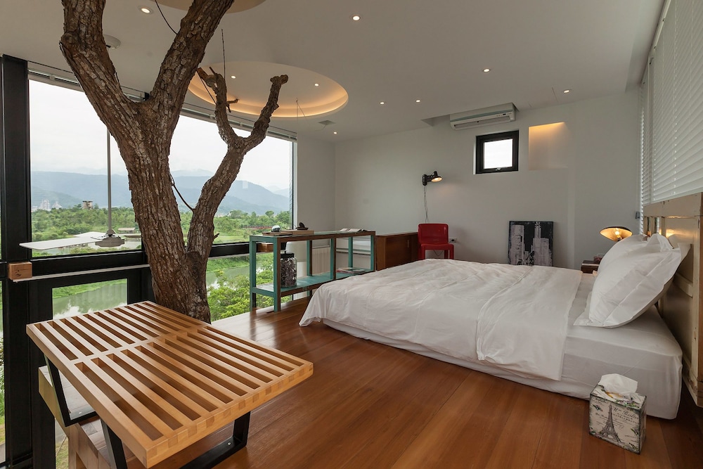 Juststay