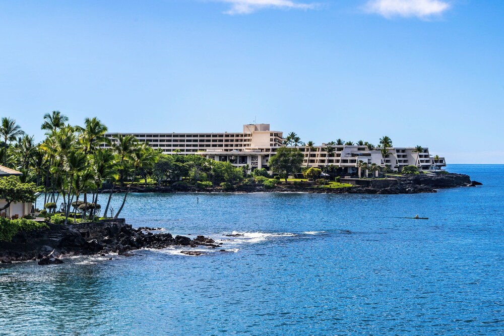 Fairway & Ocean Views - Updated Top Floor - AC- Vrkcv