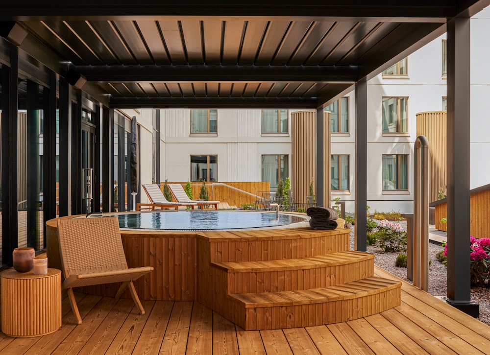 Vantaa Vacations - Clarion Hotel Helsinki Airport - Property Image 4