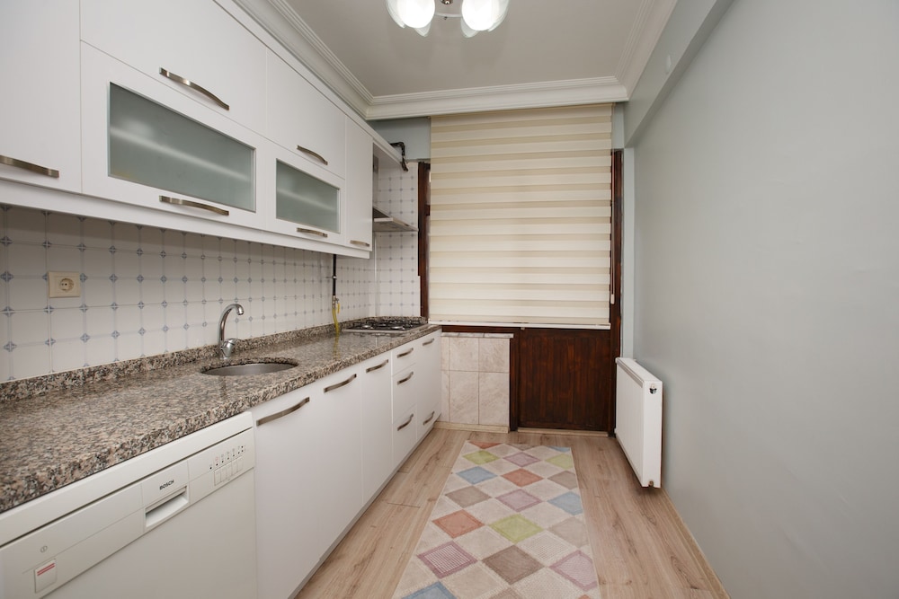 Guven Suite House