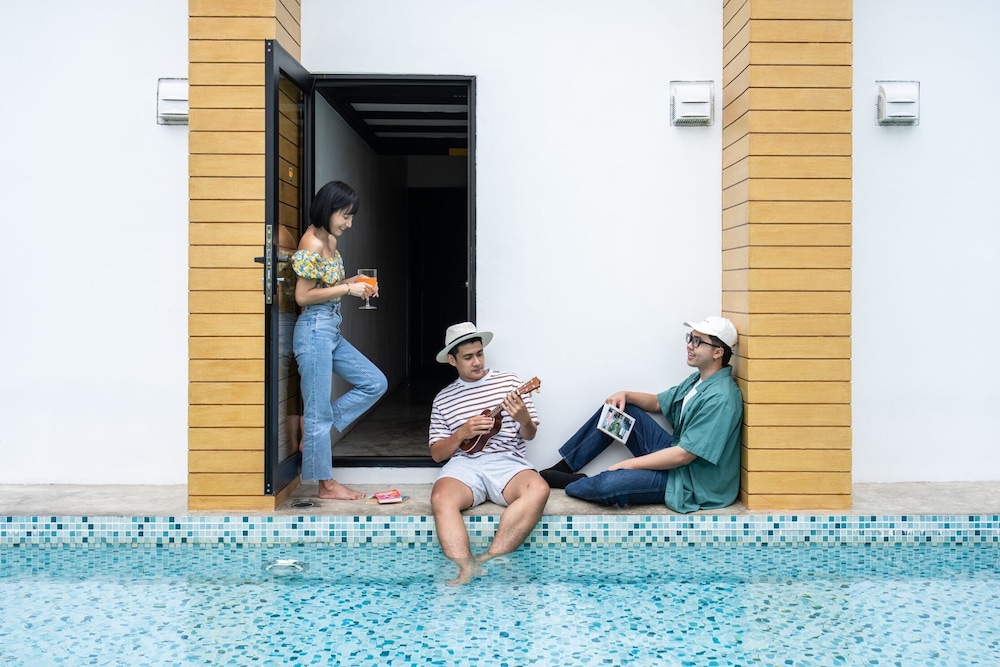 Book a Bed Poshtel - Hostel