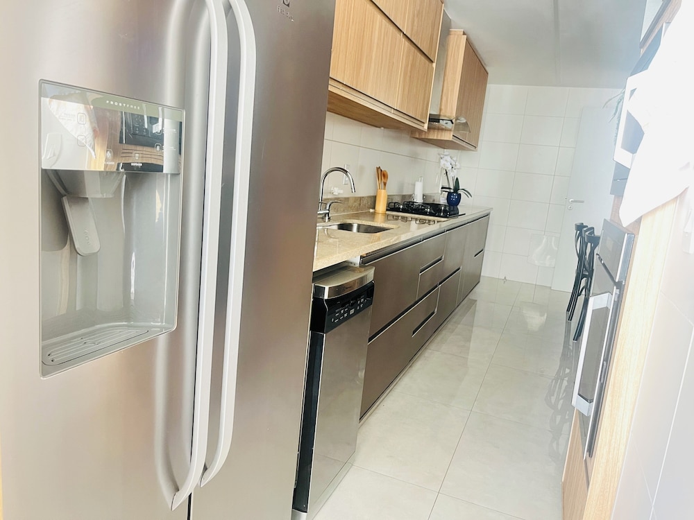 CM 304 - luxo conforto em frente ao mar