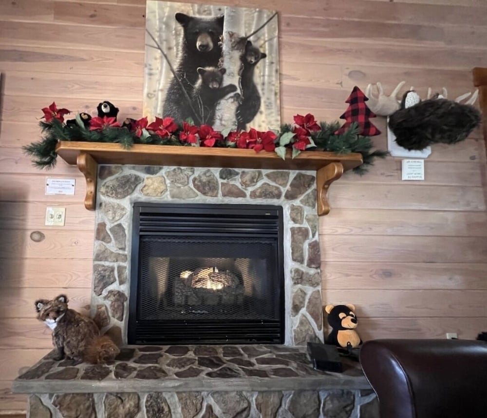 Falcon Crest 1 Bedroom Cabin