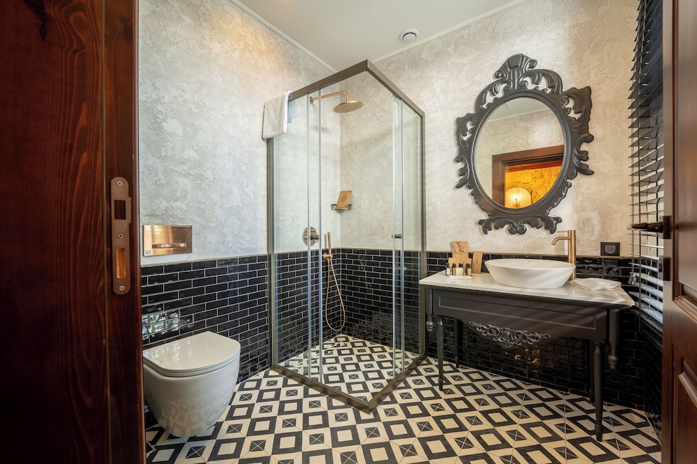 Belmondo Süitler - Image 144