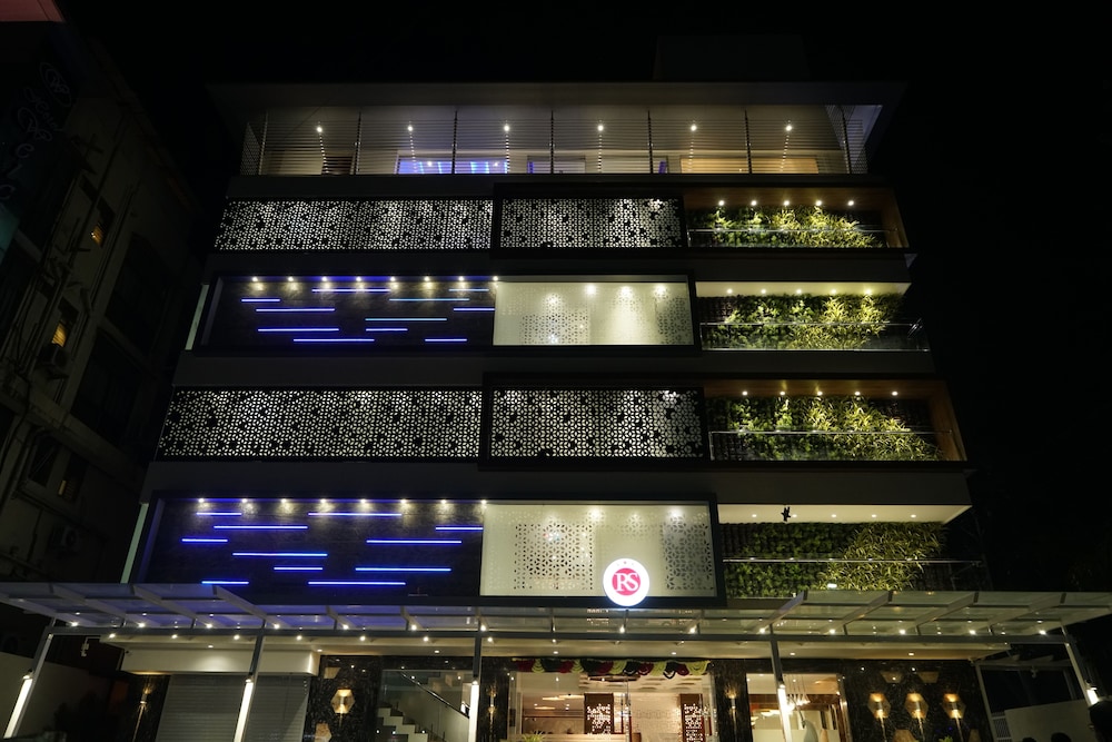 RS EXCLUSIVE & FINE DINE view 4