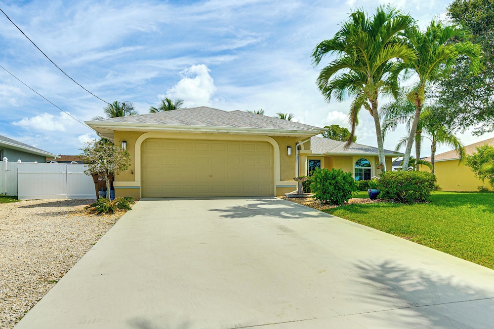 6 Mi to Beach: Family Oasis w/ Pool in Cape Coral