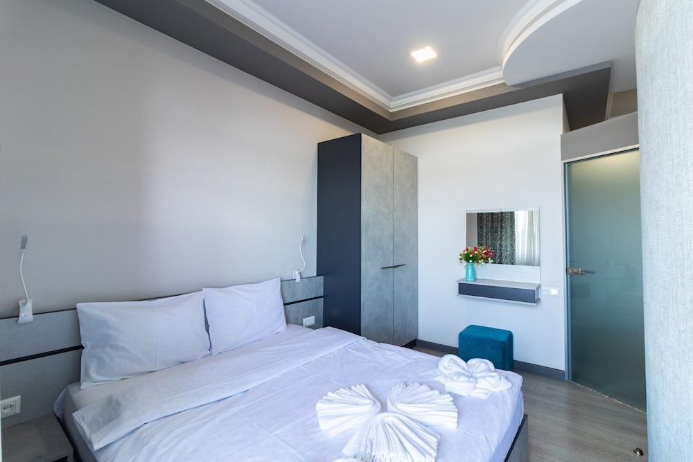 Stay Inn next to Dalma Mall