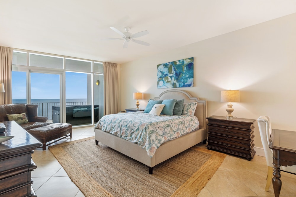 Turquoise Place Condos