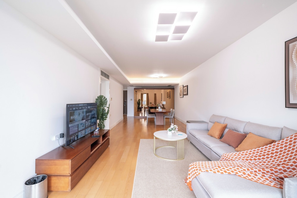 Tyms Modern 2BR 1BA Suite Xujiahui Malls