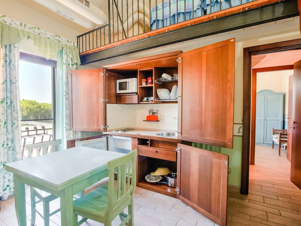 Vibrant Holiday Home in Castiglione del Lago view 3