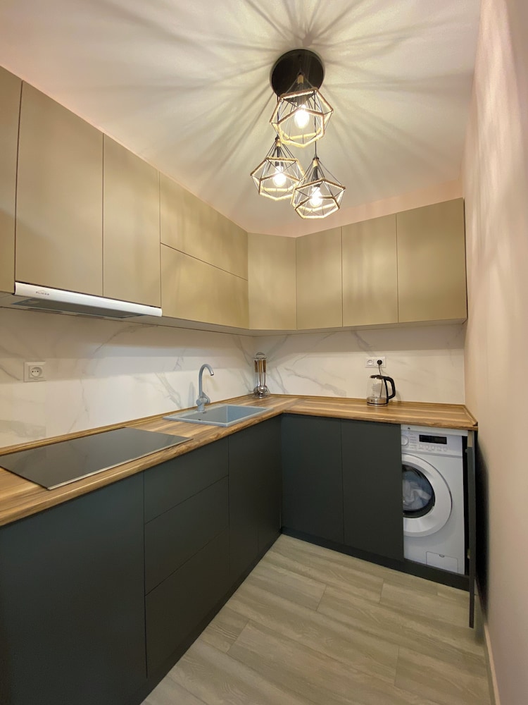 Apartment by Luxe Group SN100