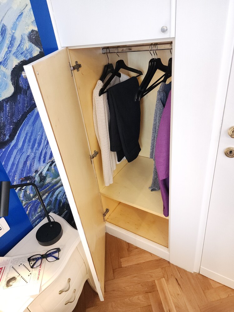 Prisma Rooms