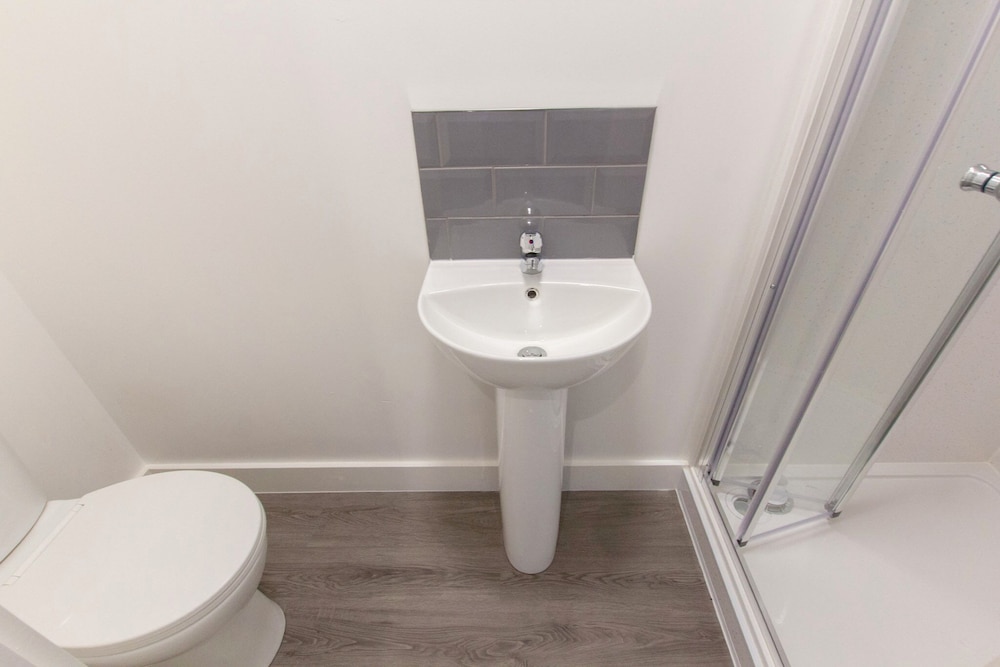 Bridge Road - Room 4a