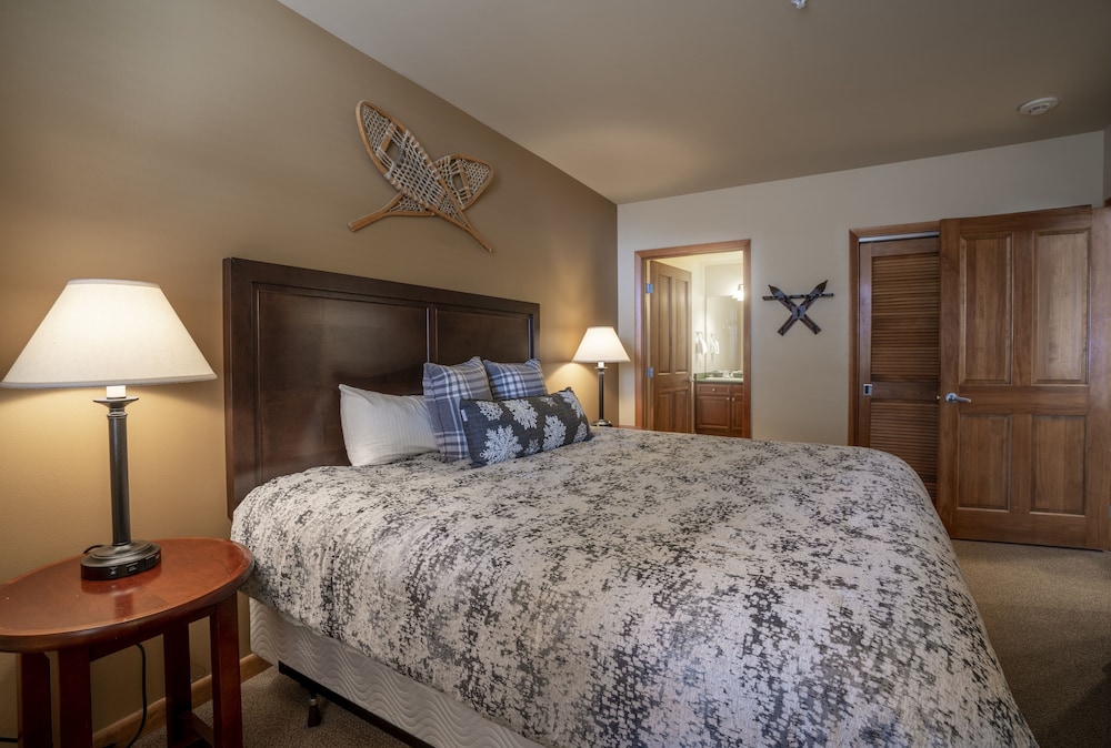 Two Bedroom Condos at Zephyr Mountain Lodge - Winter Park CO