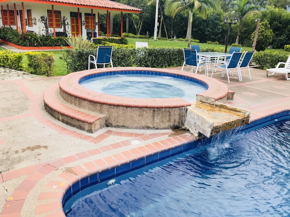 Finca Hotel La Rivera