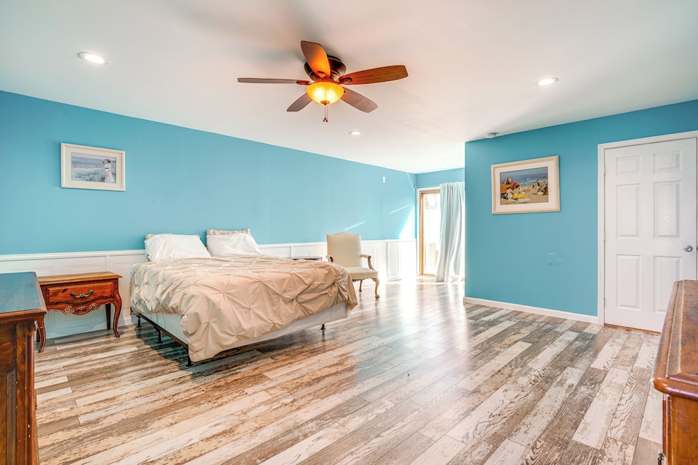 8 Blocks to Beach: Bbq-ready North Cape May Home!