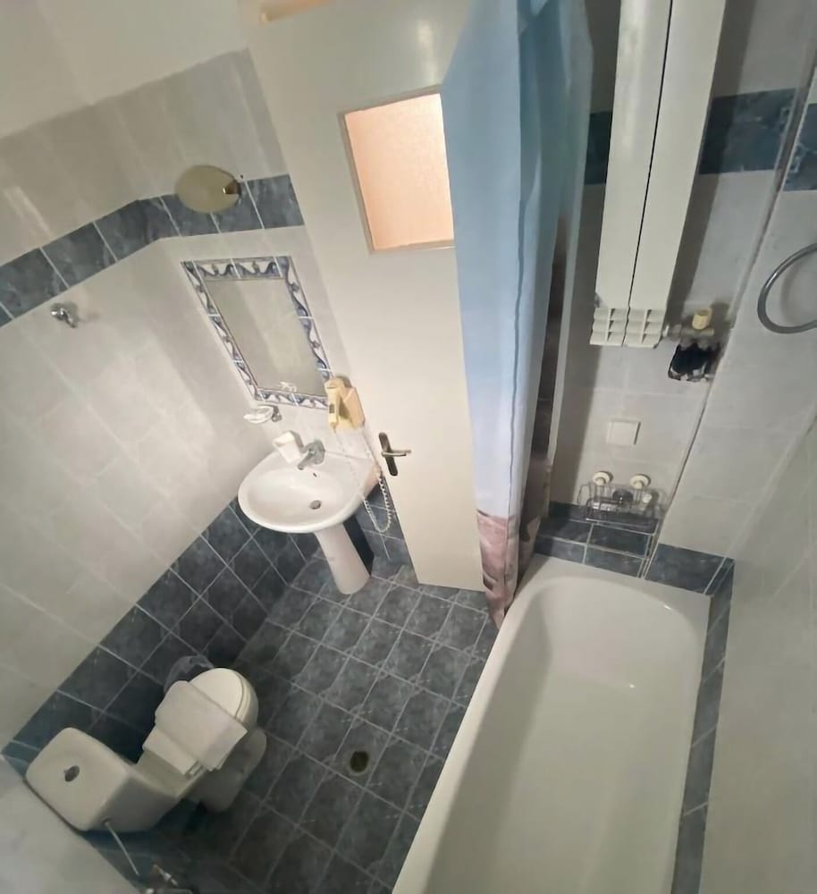 Aeolos Apartments