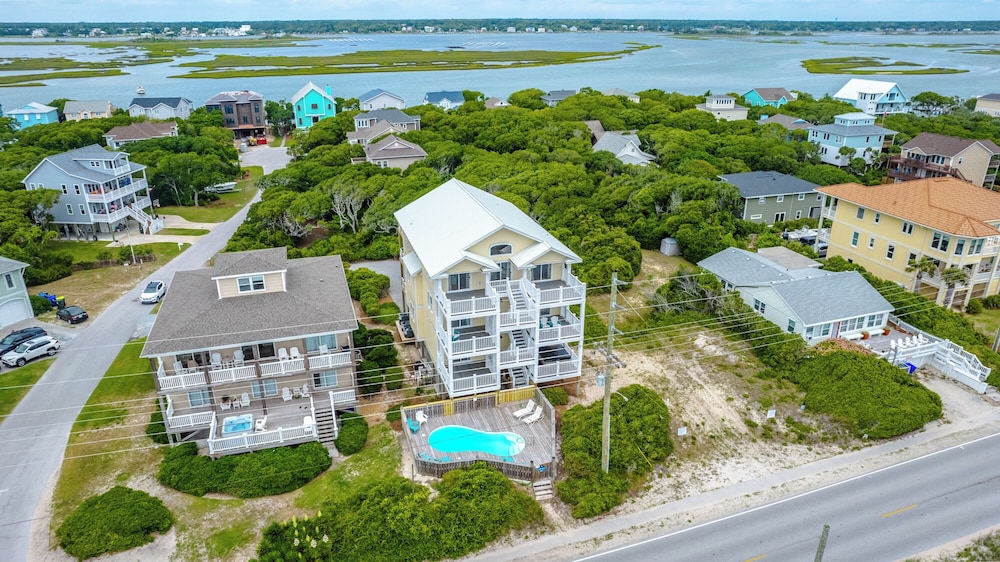 Eagles' Landing by Topsail Realty
