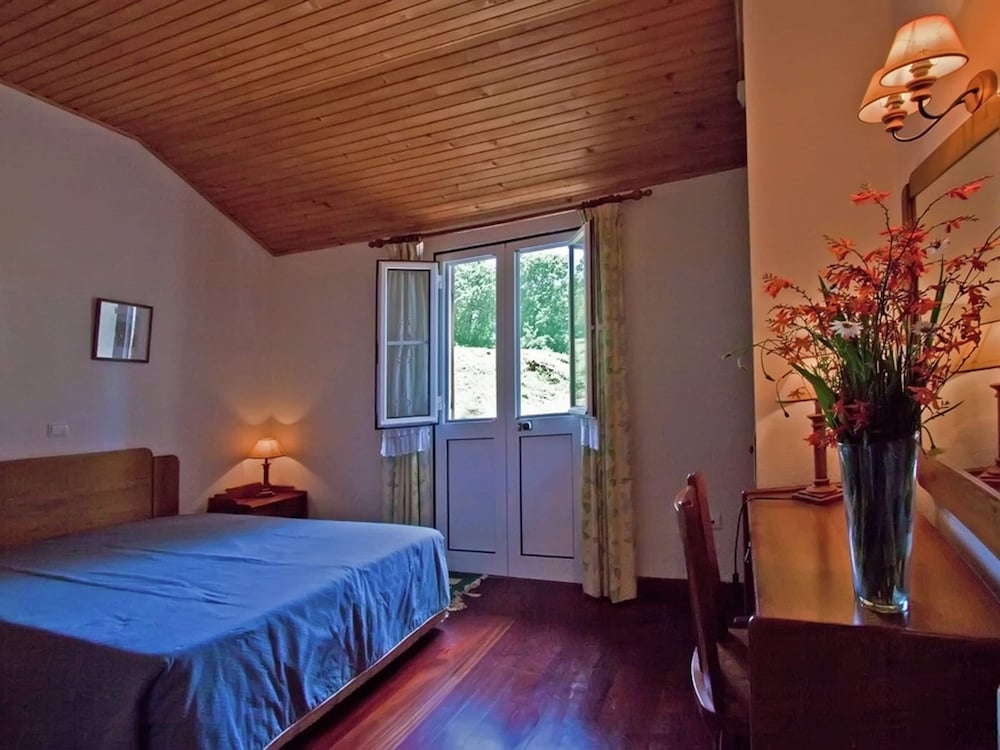 Nice Cottage in Santo Antonio da Serra With Pool view 2