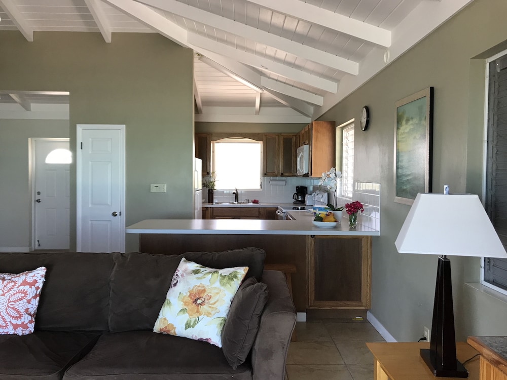 Caribbean Sea Breeze Villas