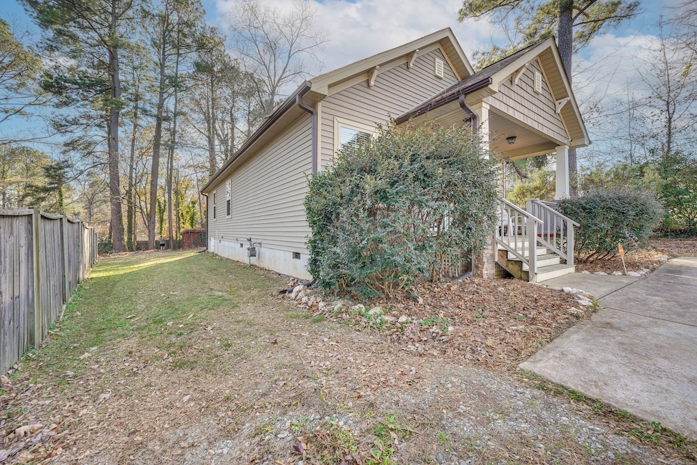 2 Mi to Downtown Durham: Family Home w/ Yard!