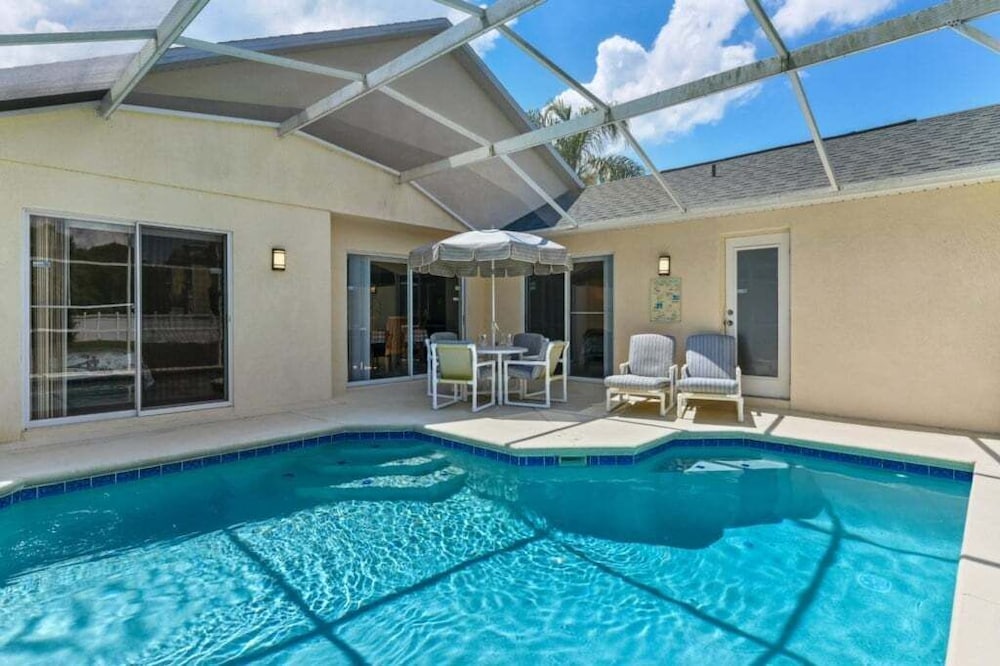 Reserve Retreat - Gated 4br With Pool Near Disney 4 Bedroom Villa